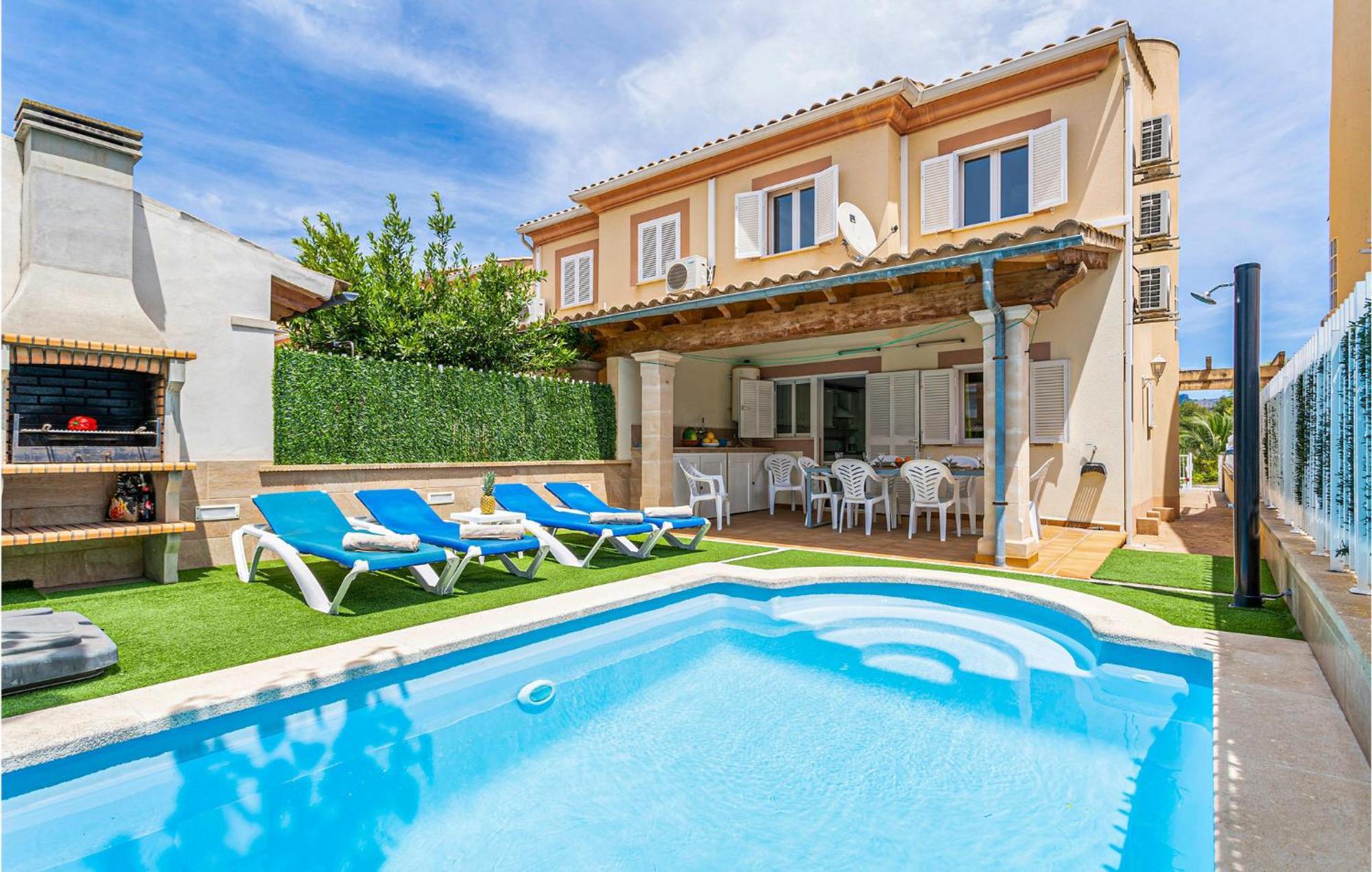 Сasa de vacaciones 4 Bedroom Beautiful In Alcudia Puerto de Alcúdia